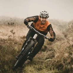 Goodyear Newton MTF Downhill Tubeless Complete Tyre -cykeldæk Eksport butik Goodyear Newton Downhill Tubeless Front MTB Tyre Black 2 5 Tyres Black GR 015 64 584 V005 R 1