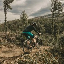 Goodyear Newton Enduro Tubeless Rear MTB Tyre Black 2.4" 29 -cykeldæk Eksport butik Goodyear Newton Enduro Tubeless Rear MTB Tyre Tyres Black GR 014 61 584 V004 R 1