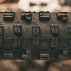 Goodyear Newton Enduro Tubeless Rear MTB Tyre Black 2.4" 29 -cykeldæk Eksport butik Goodyear Newton Enduro Tubeless Rear MTB Tyre Tyres Black GR 014 61 584 V004 R 2