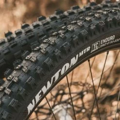 Goodyear Newton Enduro Tubeless Rear MTB Tyre Black 2.4" 29 -cykeldæk Eksport butik Goodyear Newton Enduro Tubeless Rear MTB Tyre Tyres Black GR 014 61 584 V004 R 6
