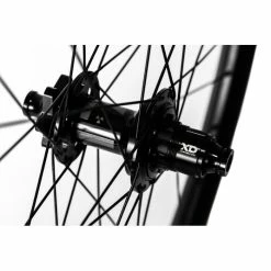 Nukeproof Horizon V2 Rear Wheel 102t -cykeldæk Eksport butik Nukeproof Horizon V2 Rear Wheel 102t Back Wheels Black 27 5 NUKHORV2275148XD 1